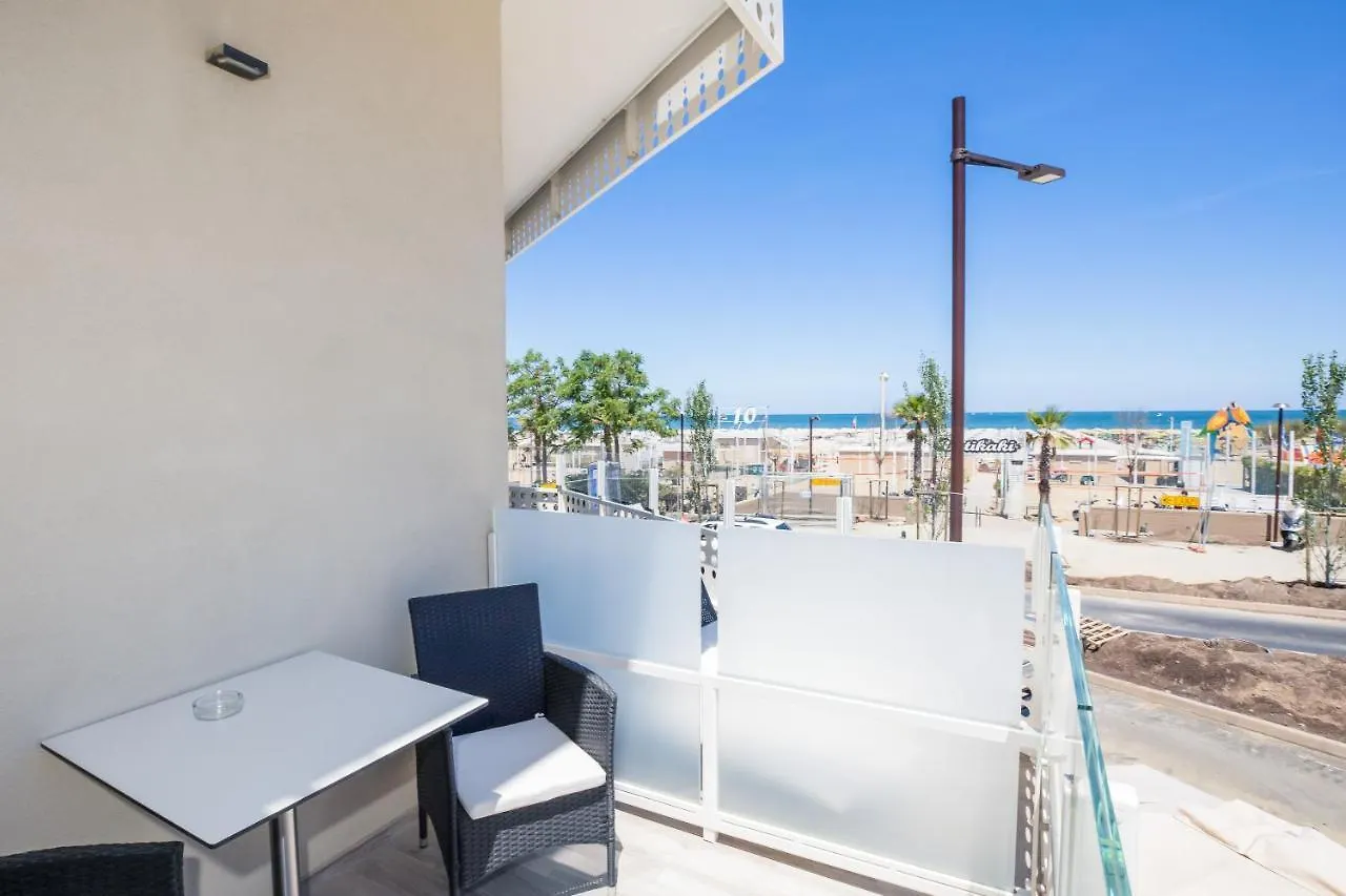 Hotel Baby Rimini 4*,  Italie